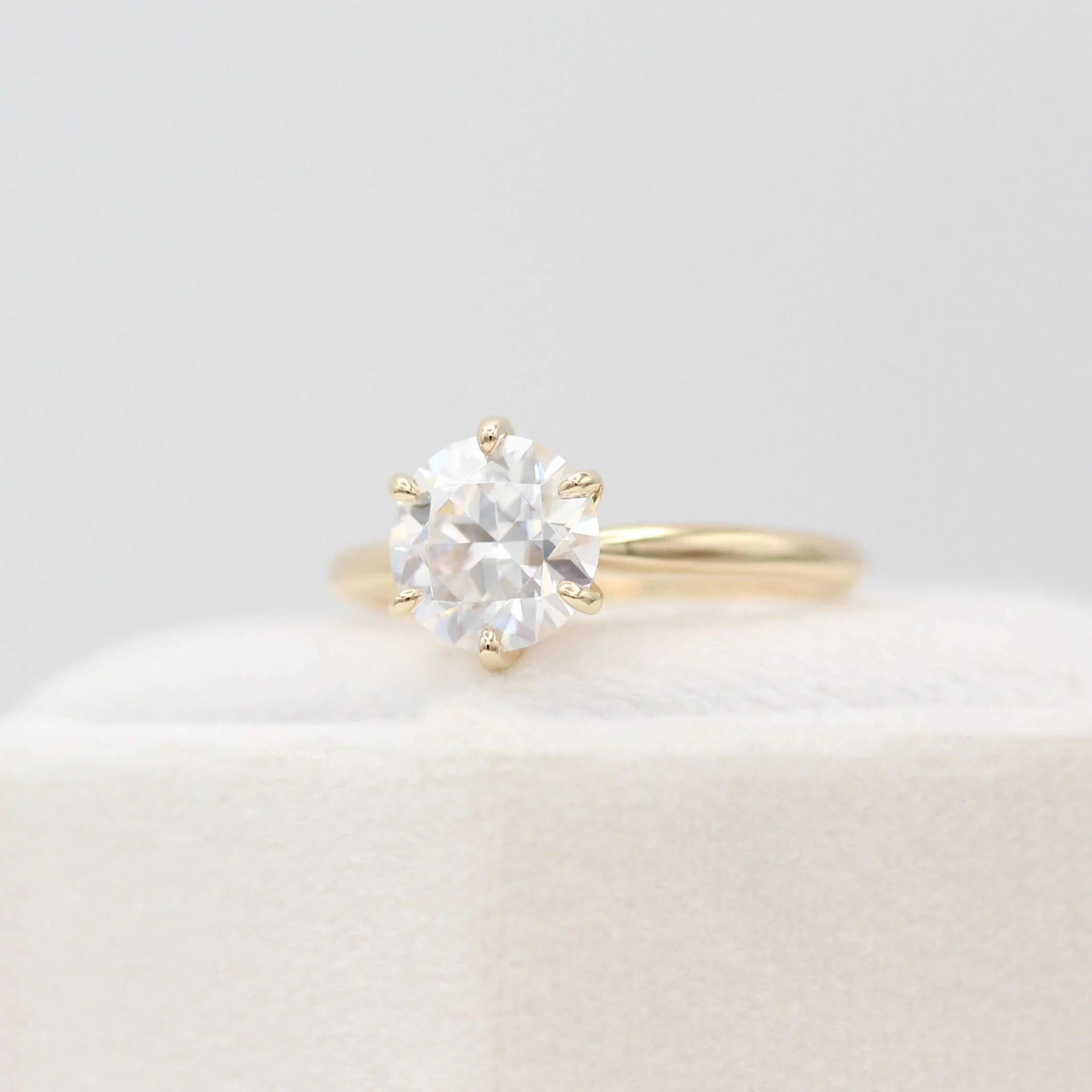 The Audrey Ring in Yellow Gold with 2ct Moissanite - Image 4