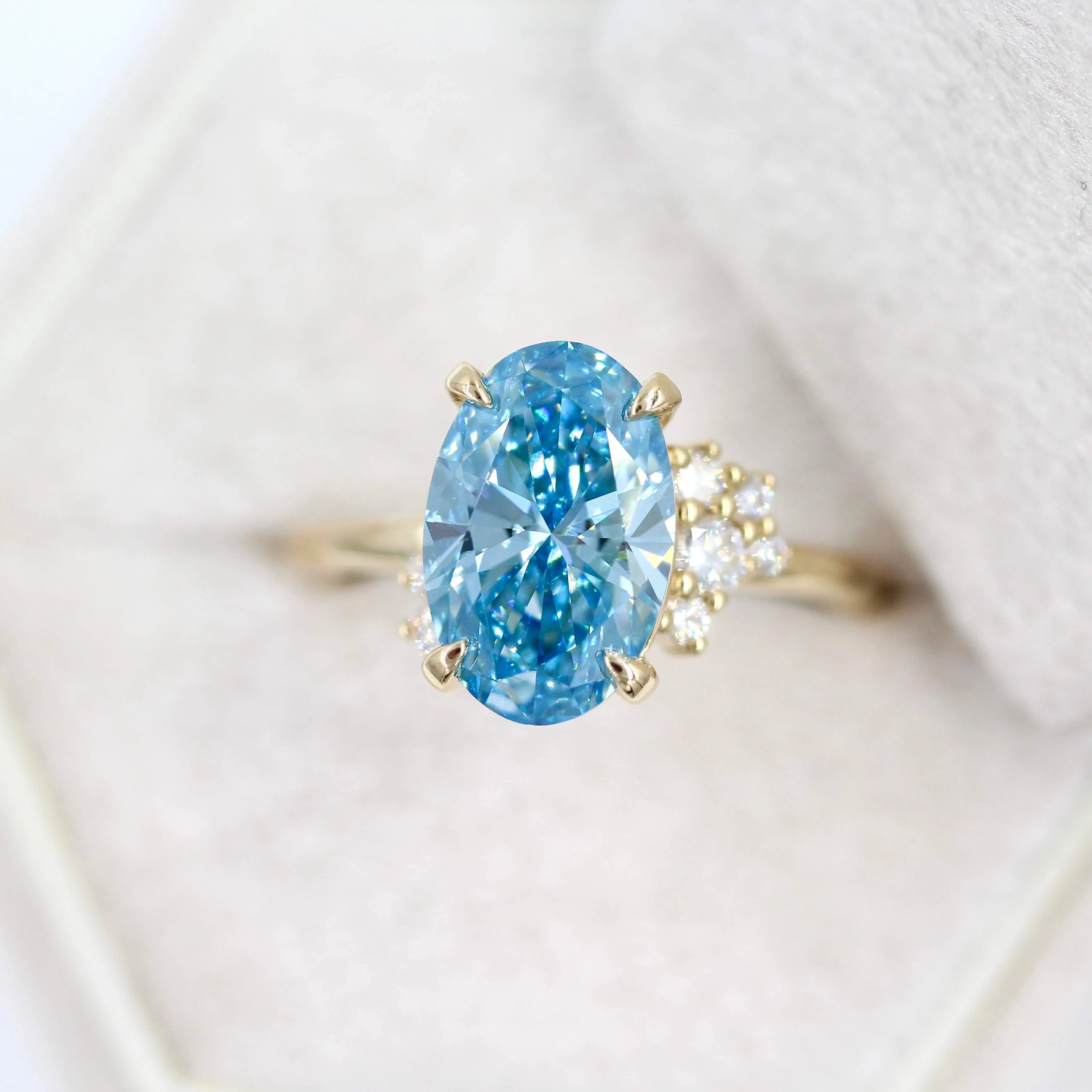 The Bella Ring (Oval) in Yellow Gold with 3.27ct Blue Lab-Grown Diamond - Image 6