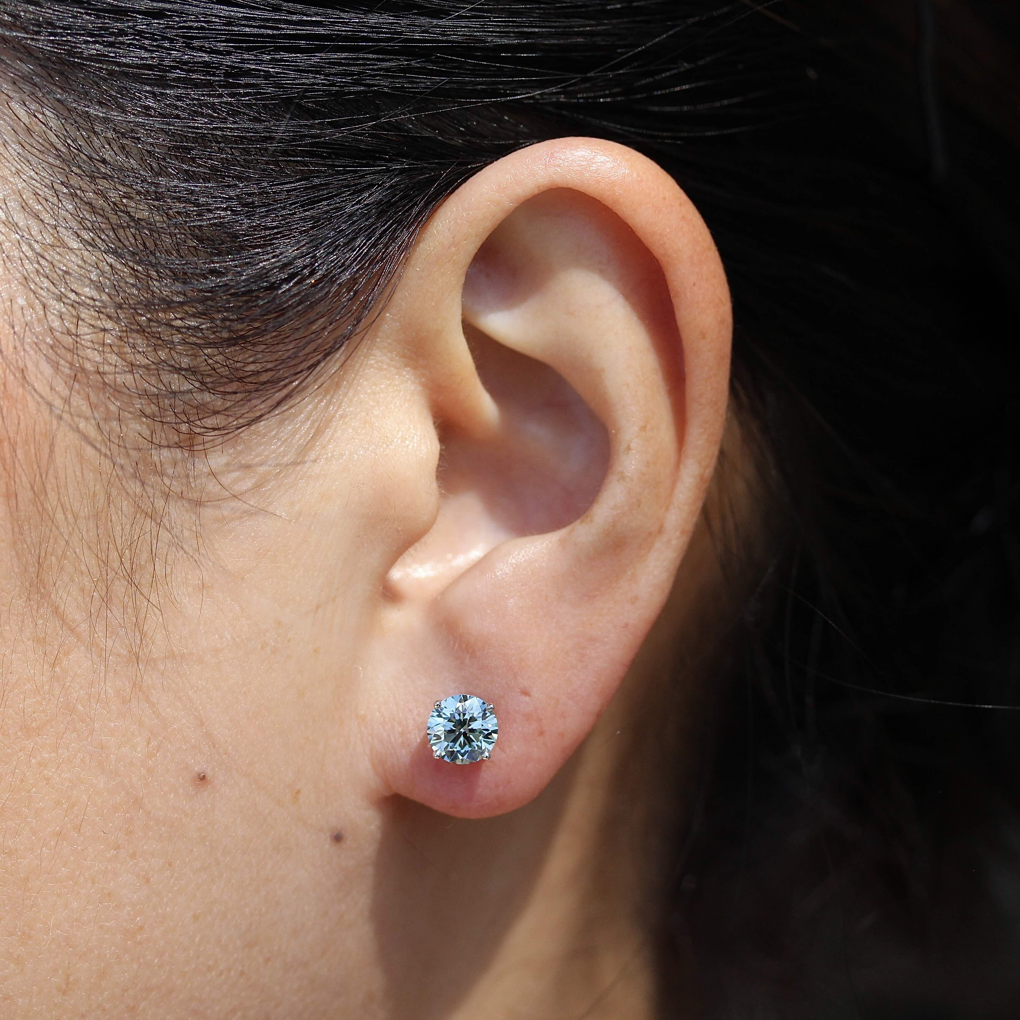 The Classic Stud Earrings in White Gold with 2.03ct Blue Lab-Grown Diamond - Image 2