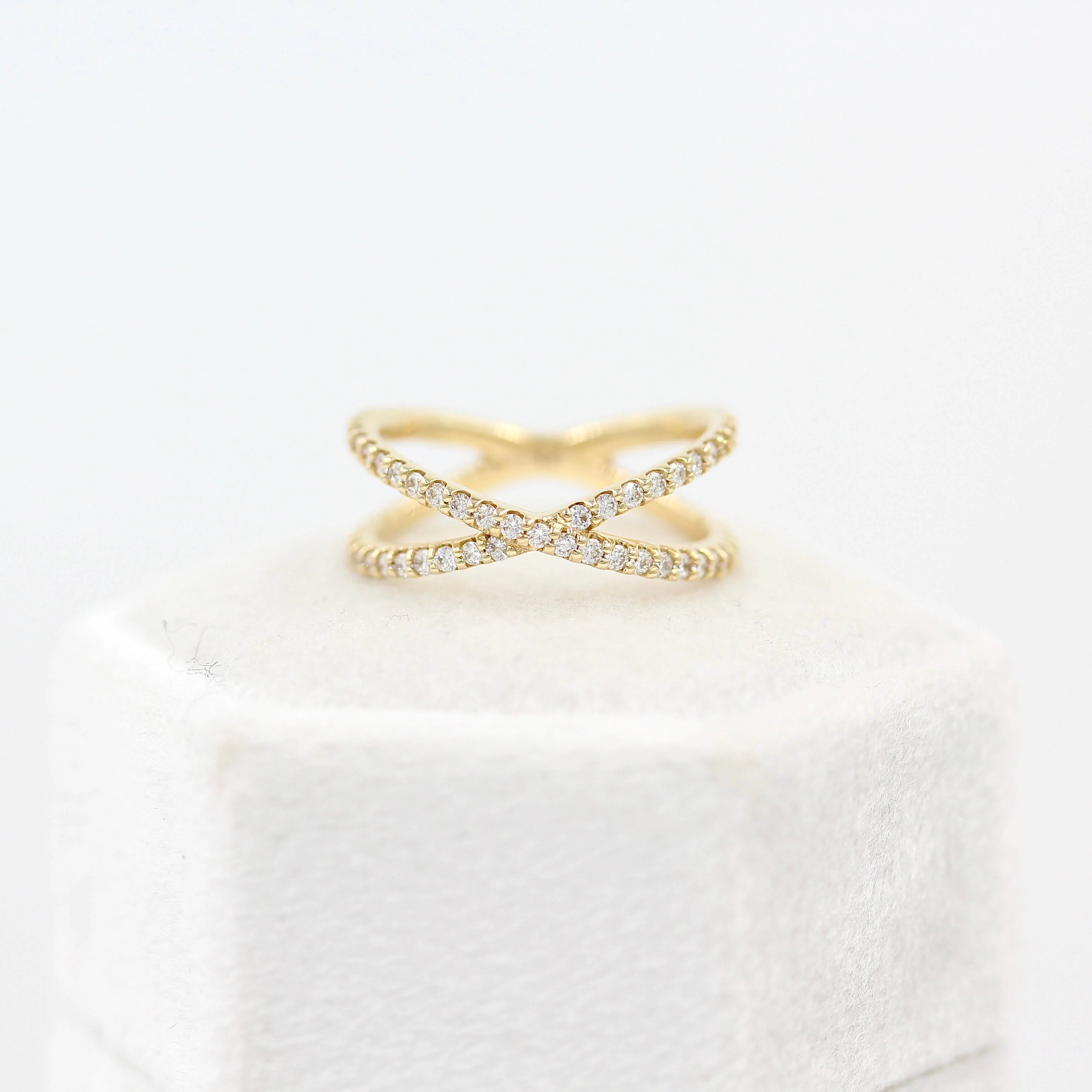 The Criss-Cross Ring - Image 5