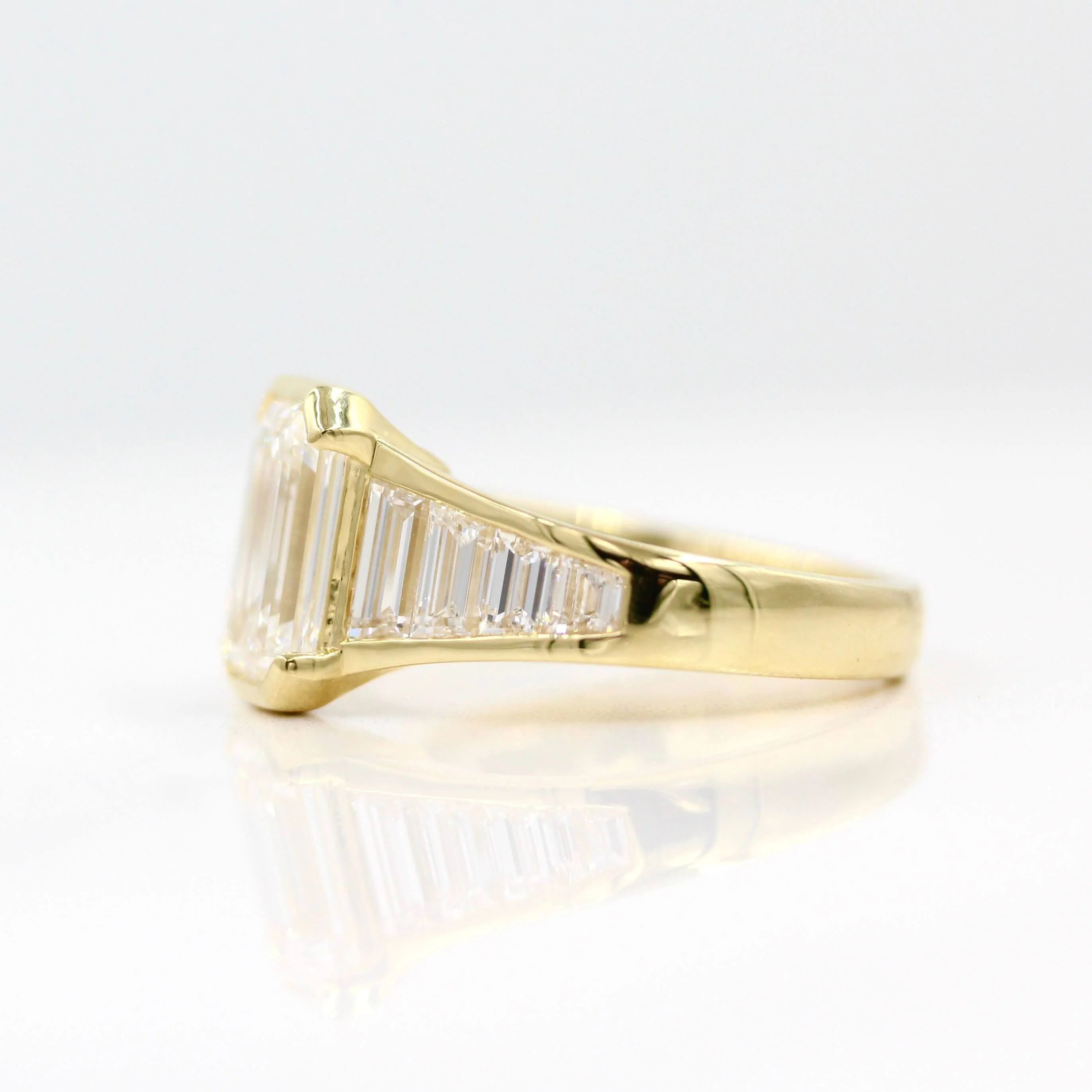 The Daphne Ring in 18k Yellow Gold with 3.04ct Lab-Grown Diamond - Image 3
