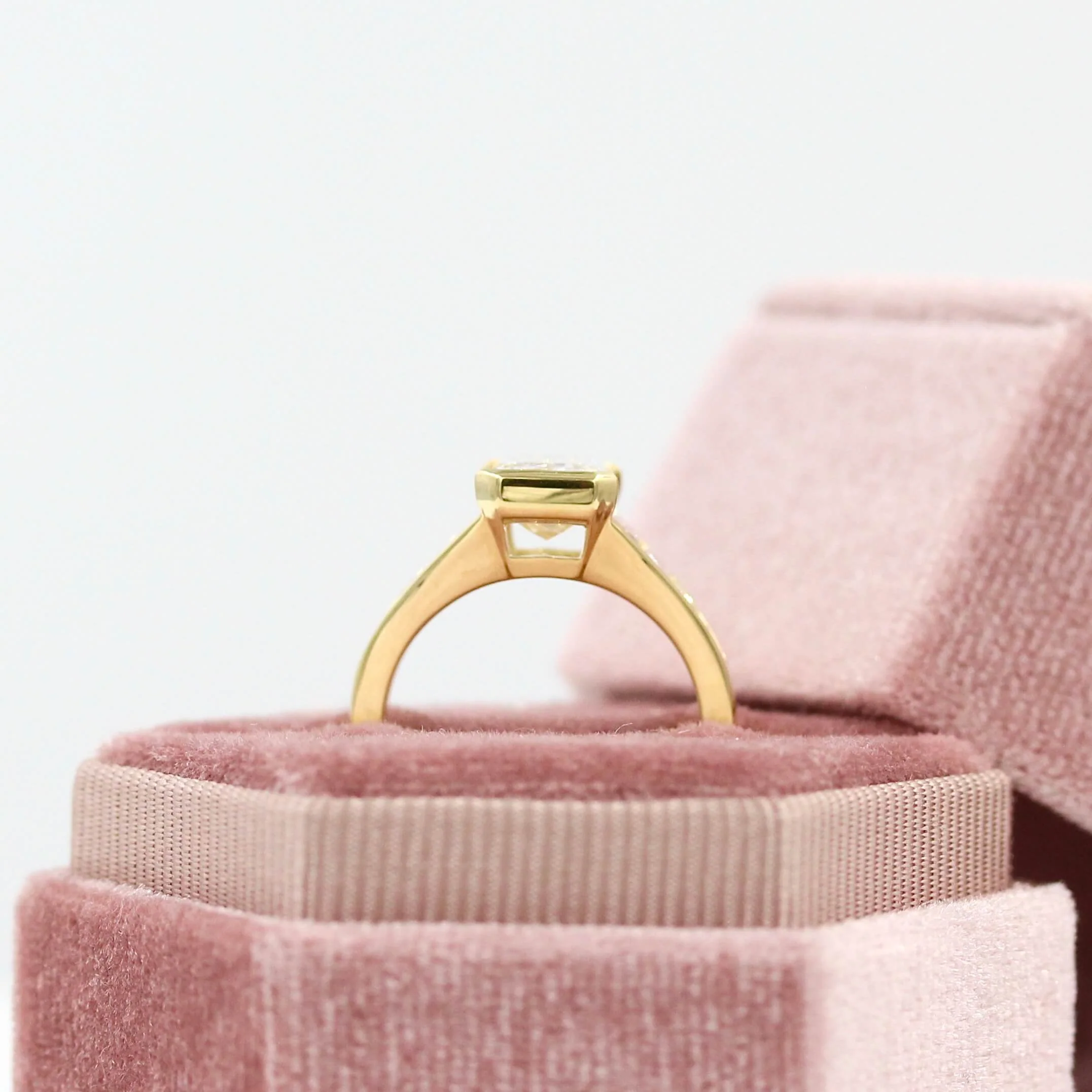 The Daphne Ring in 18k Yellow Gold with 3.04ct Lab-Grown Diamond - Image 4