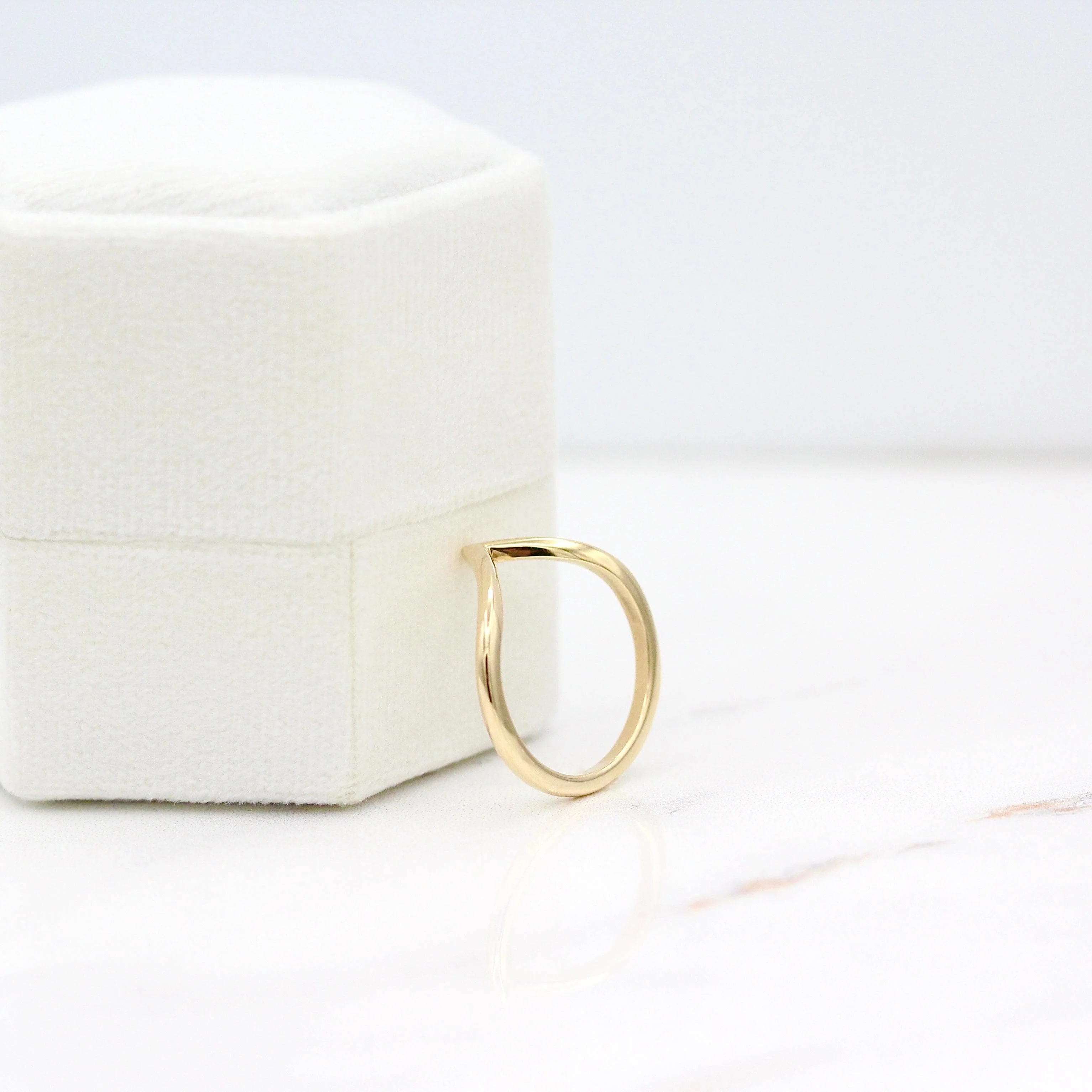 The Deep V Wedding Band - Image 4