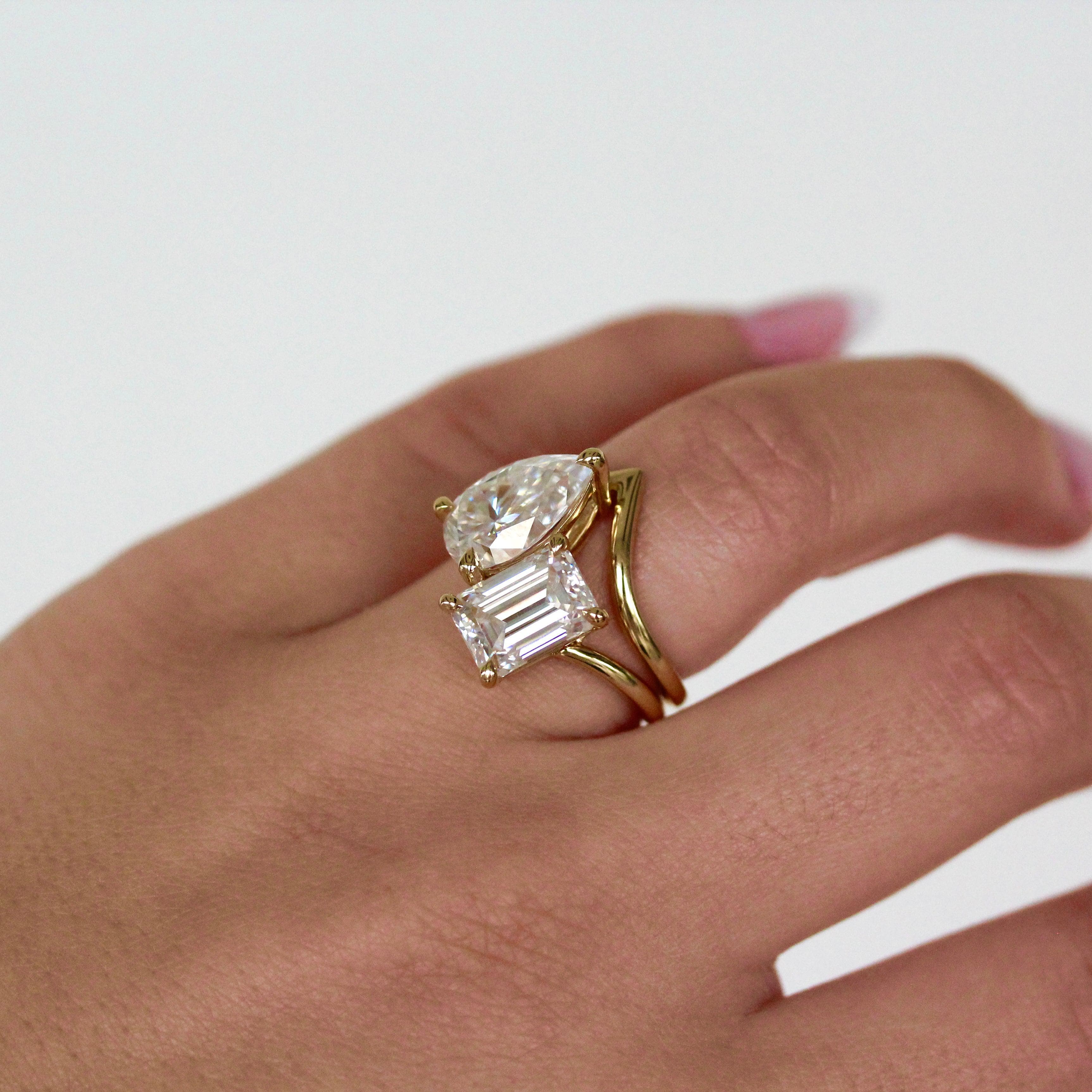 The Deep V Wedding Band - Image 7