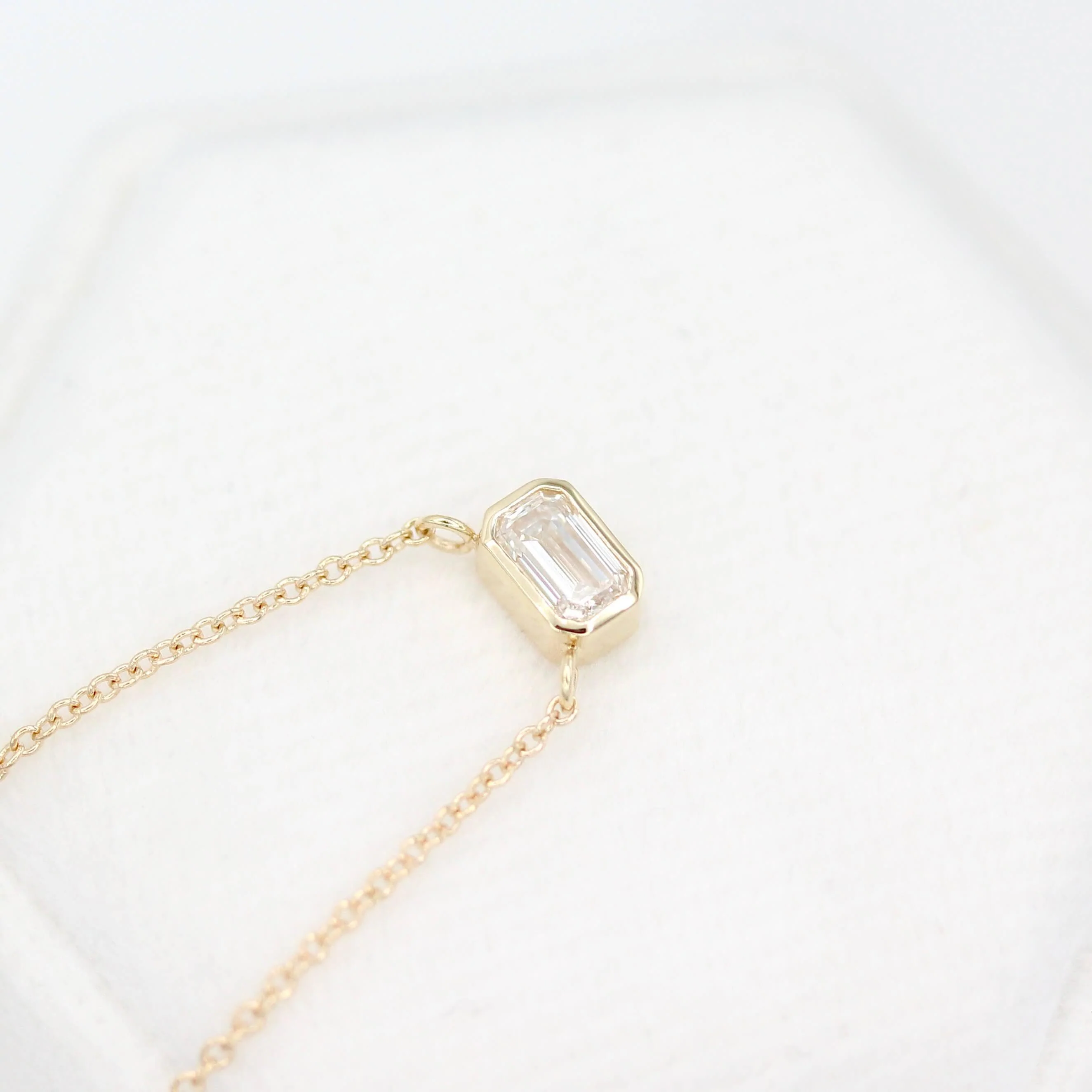 The East-West Emerald Bezel Necklace in Yellow Gold - Image 5