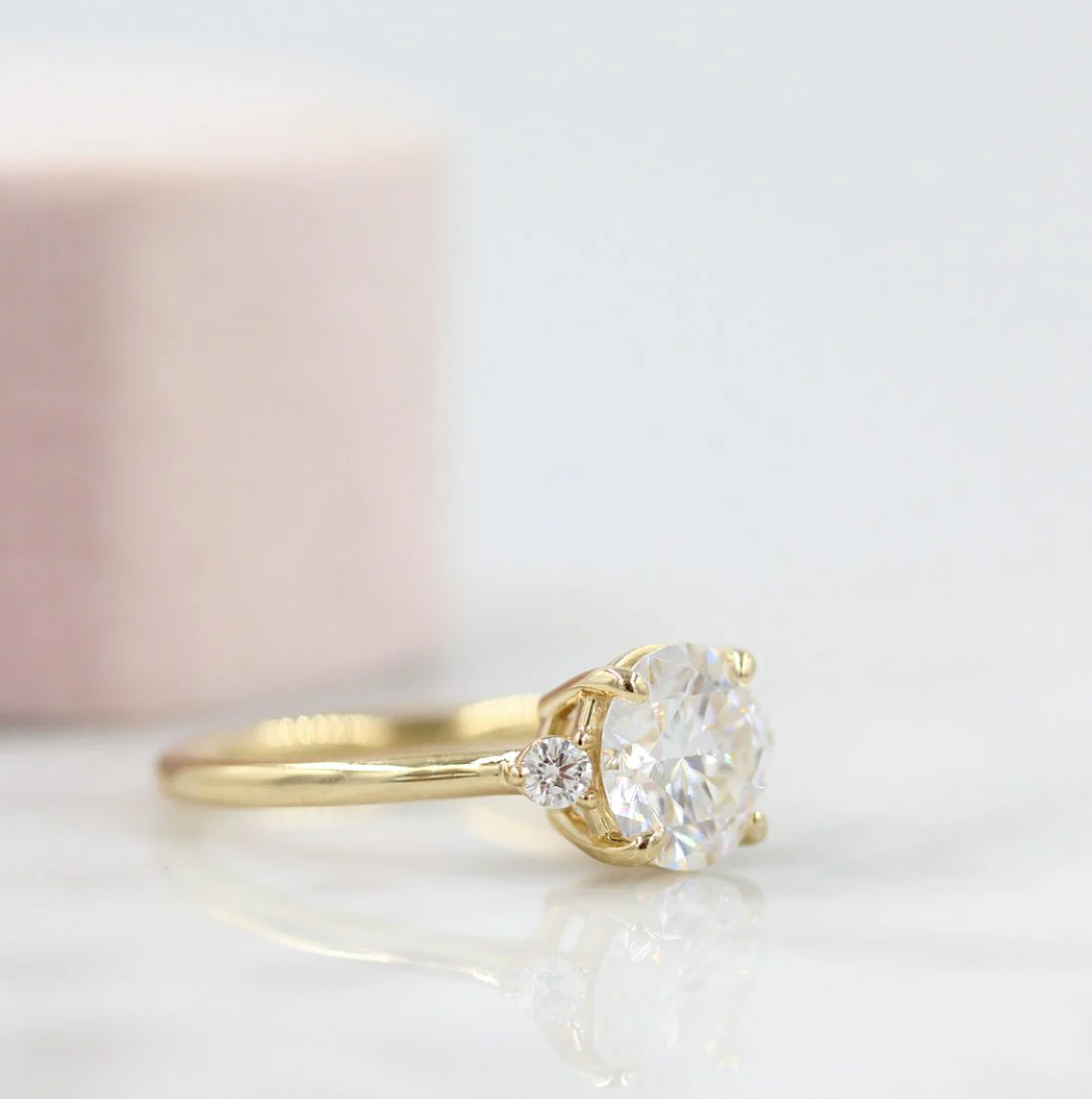 The Esme Ring (Round) in Yellow Gold with 2ct Moissanite - Image 3