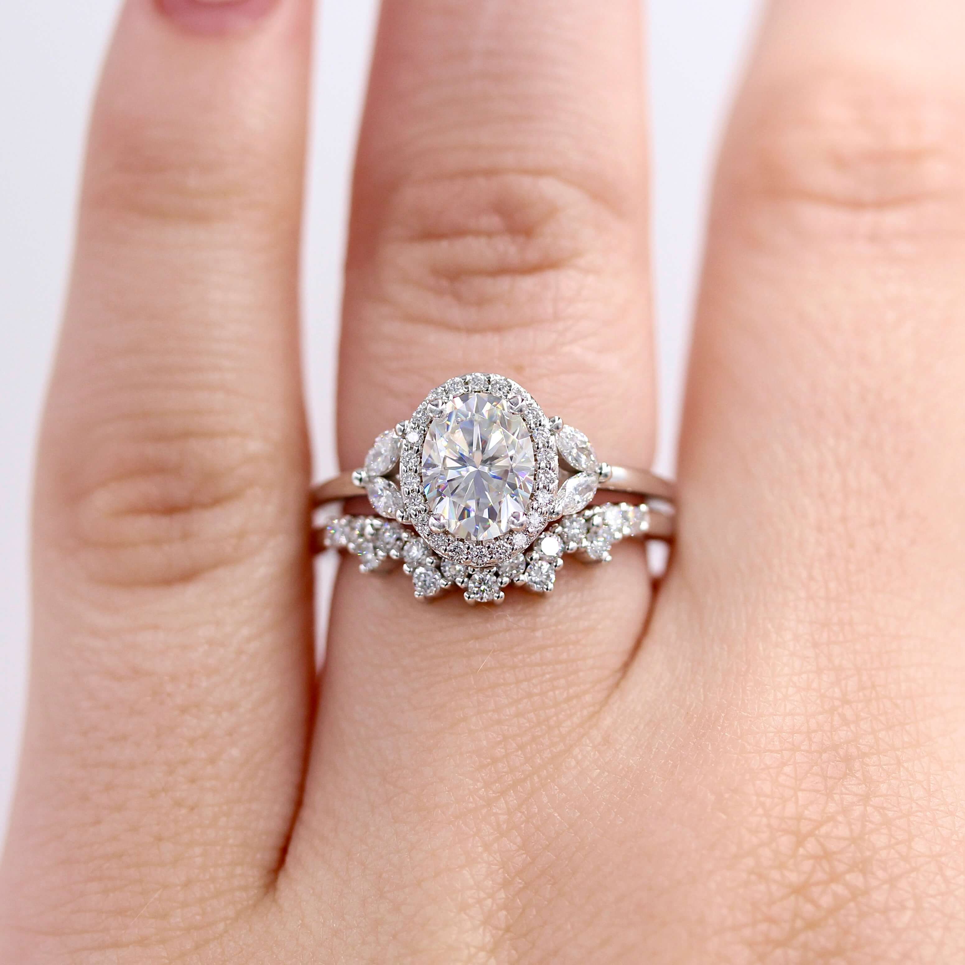 The Ivy Ring In White Gold With 1.25ct Moissanite - Image 5