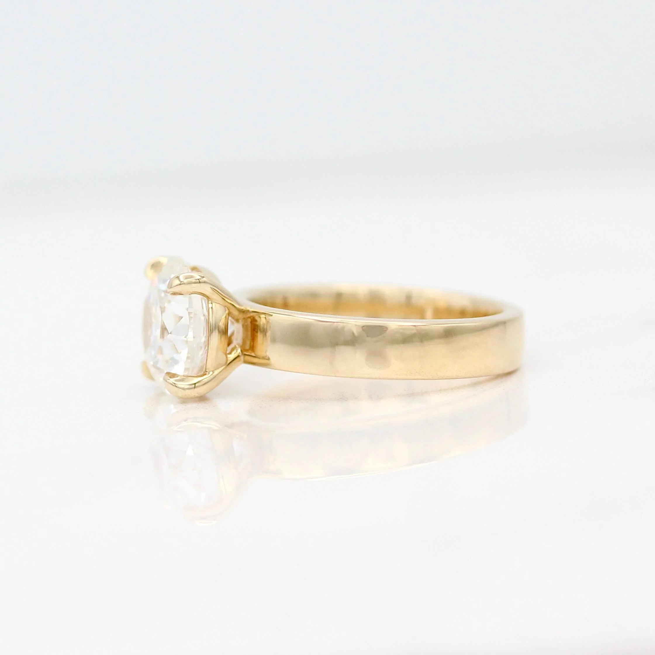 The Marilyn Ring (Round) in Yellow Gold with 3ct Lab-Grown Diamond - Image 3