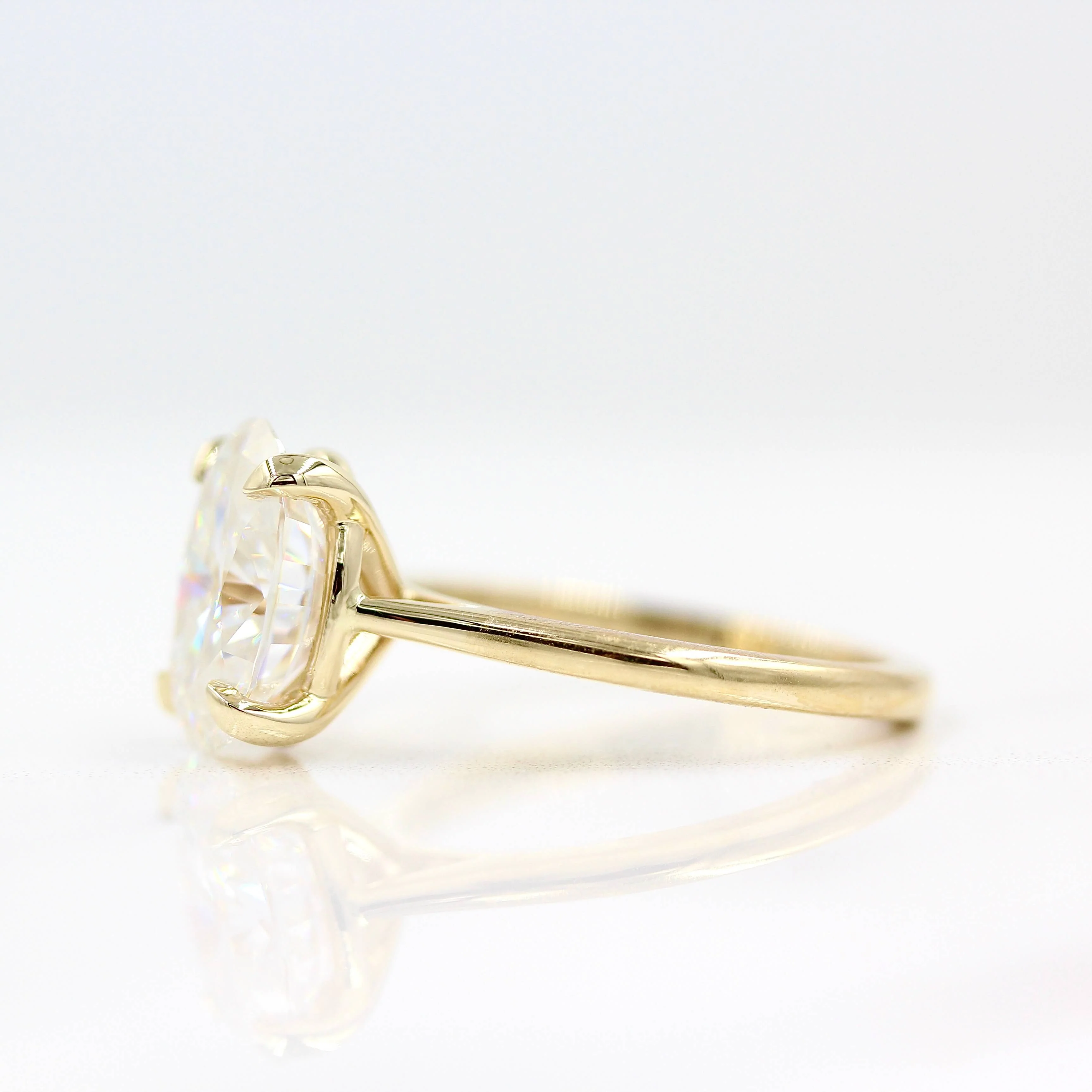 The Maya Ring (Oval) in Yellow Gold with 2.8ct Moissanite - Image 3