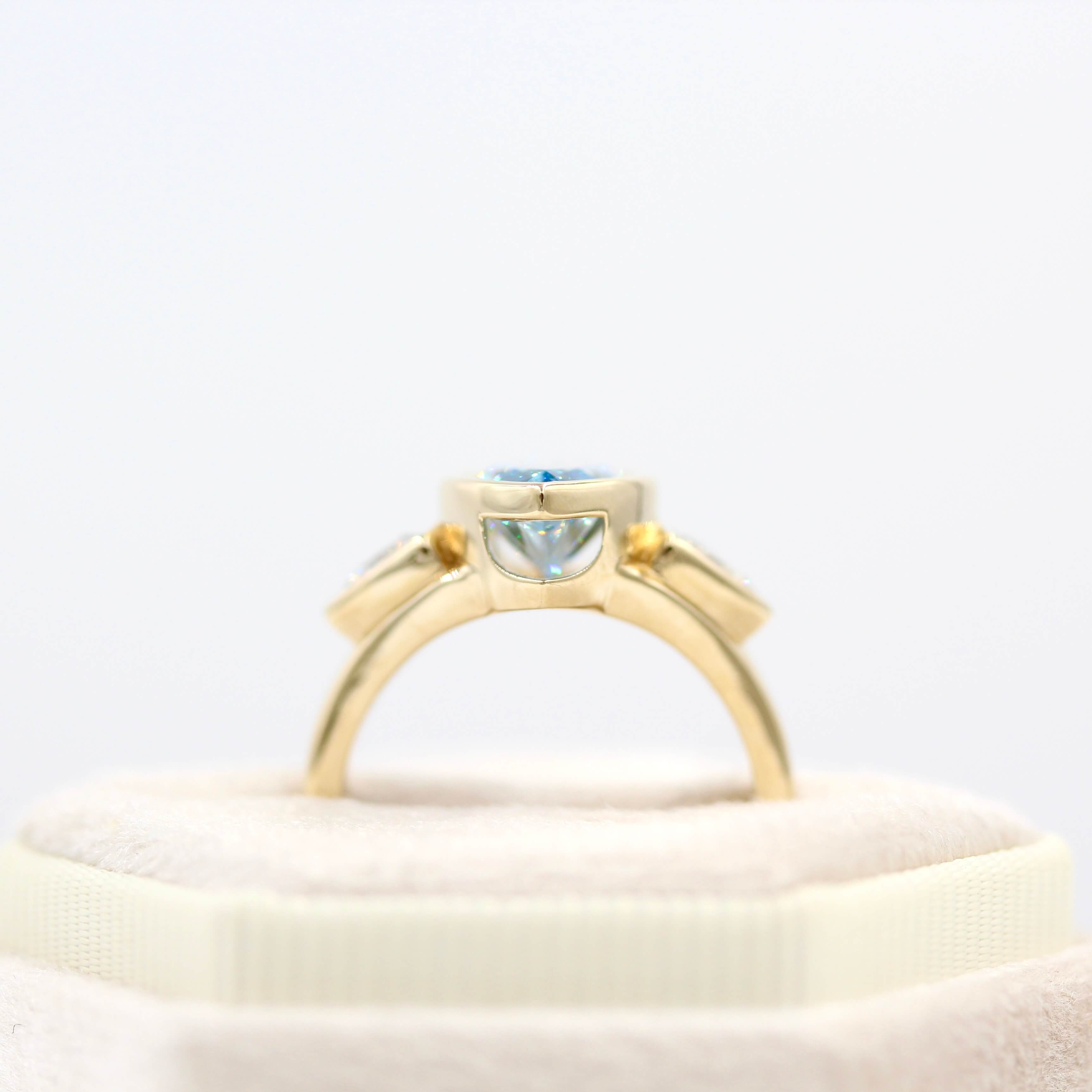 The Morgan Ring (Marquise) in Yellow Gold with 3.55ct Blue Lab-Grown Diamond - Image 4