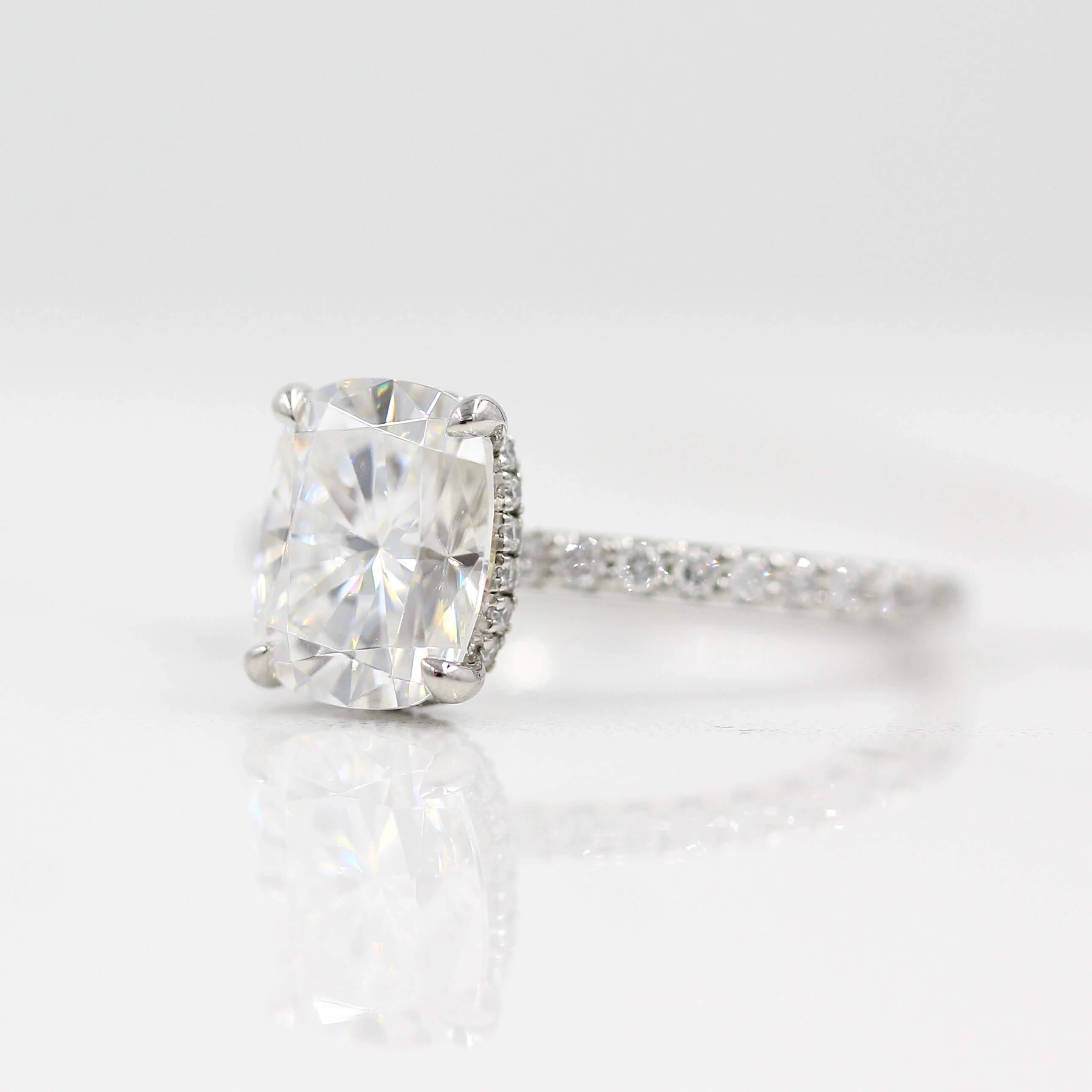 The Paris Hidden Halo Ring in Platinum with 2ct Moissanite - Image 3