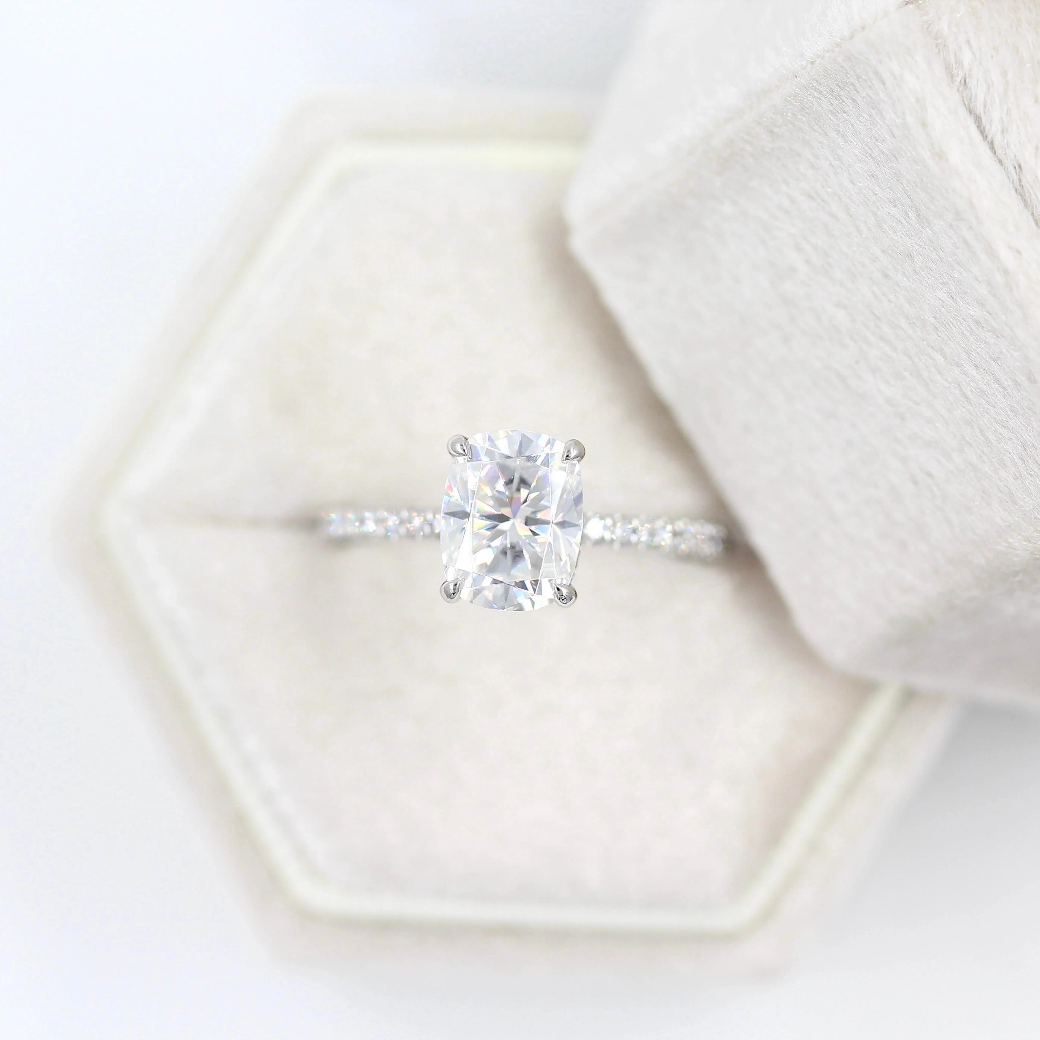 The Paris Hidden Halo Ring in Platinum with 2ct Moissanite - Image 6