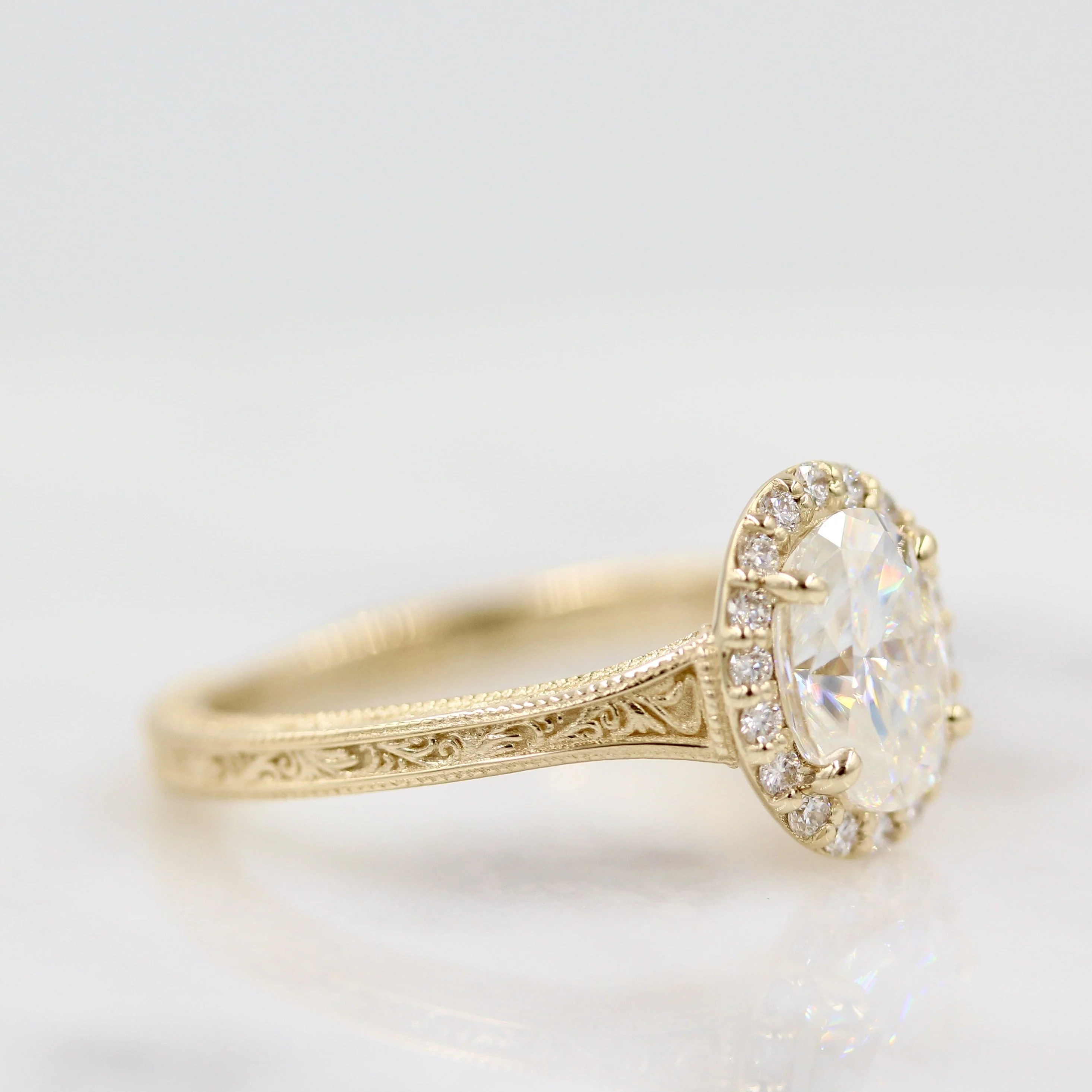 The Sabrina Ring (Oval) in Yellow Gold with 2ct Moissanite - Image 3