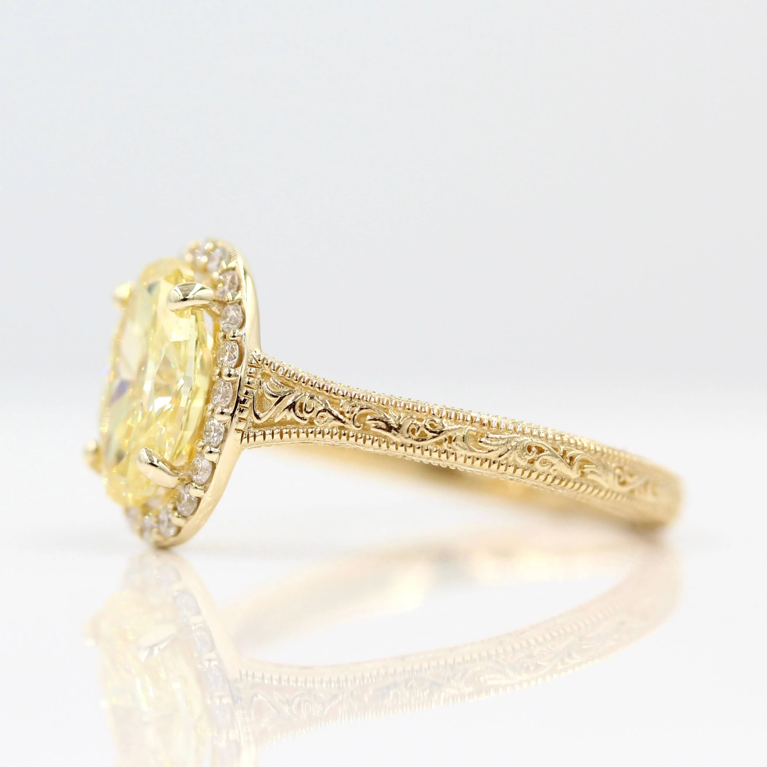 The Sabrina Ring (Oval) in Yellow Gold with 2.03ct Yellow Lab-Grown Diamond - Image 4