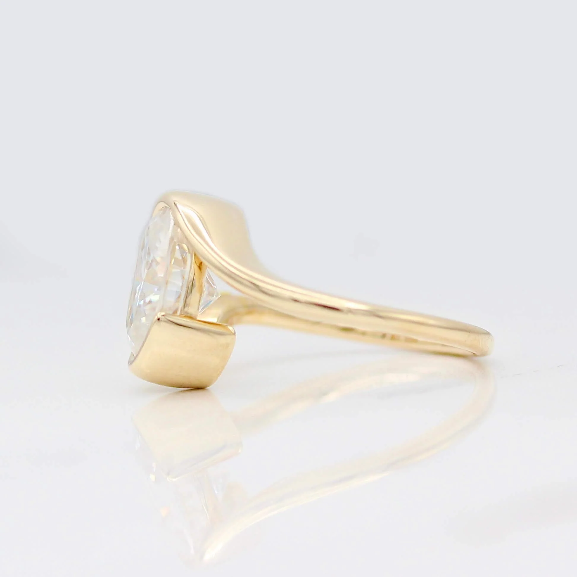 The Sienna Engagement Ring (Oval) - Image 3