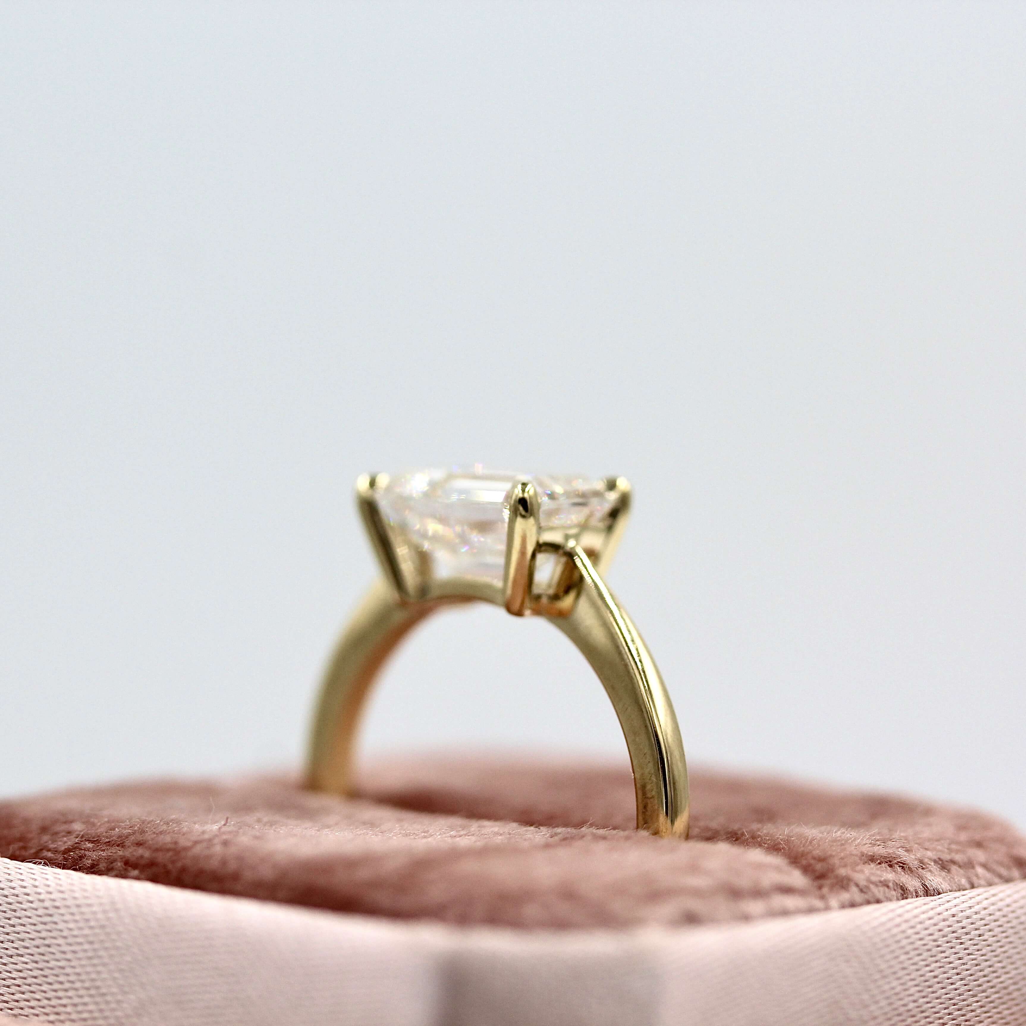 The Twyla Ring (Emerald) in Yellow Gold with 2.5ct Moissanite - Image 3