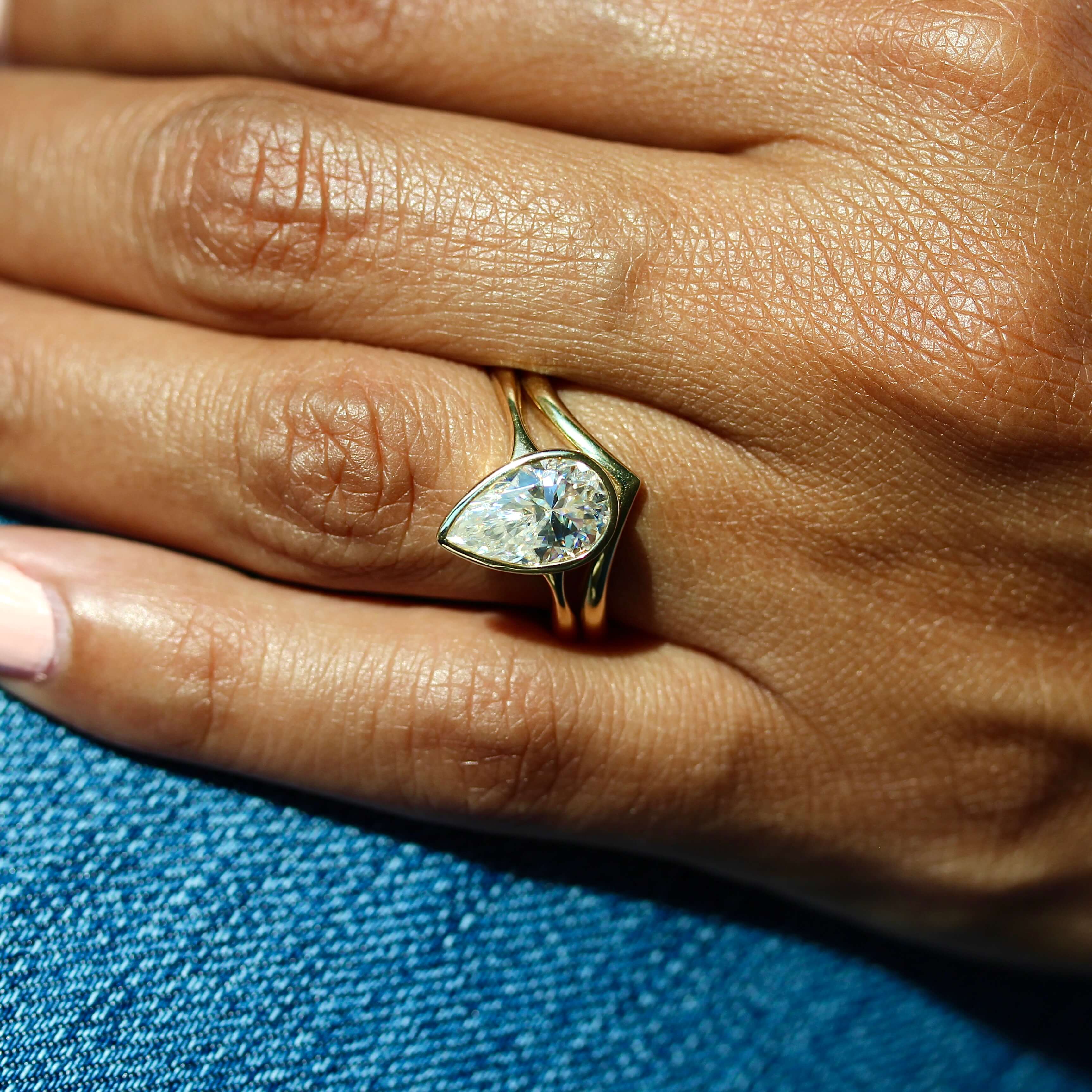 The V Wedding Band - Image 7